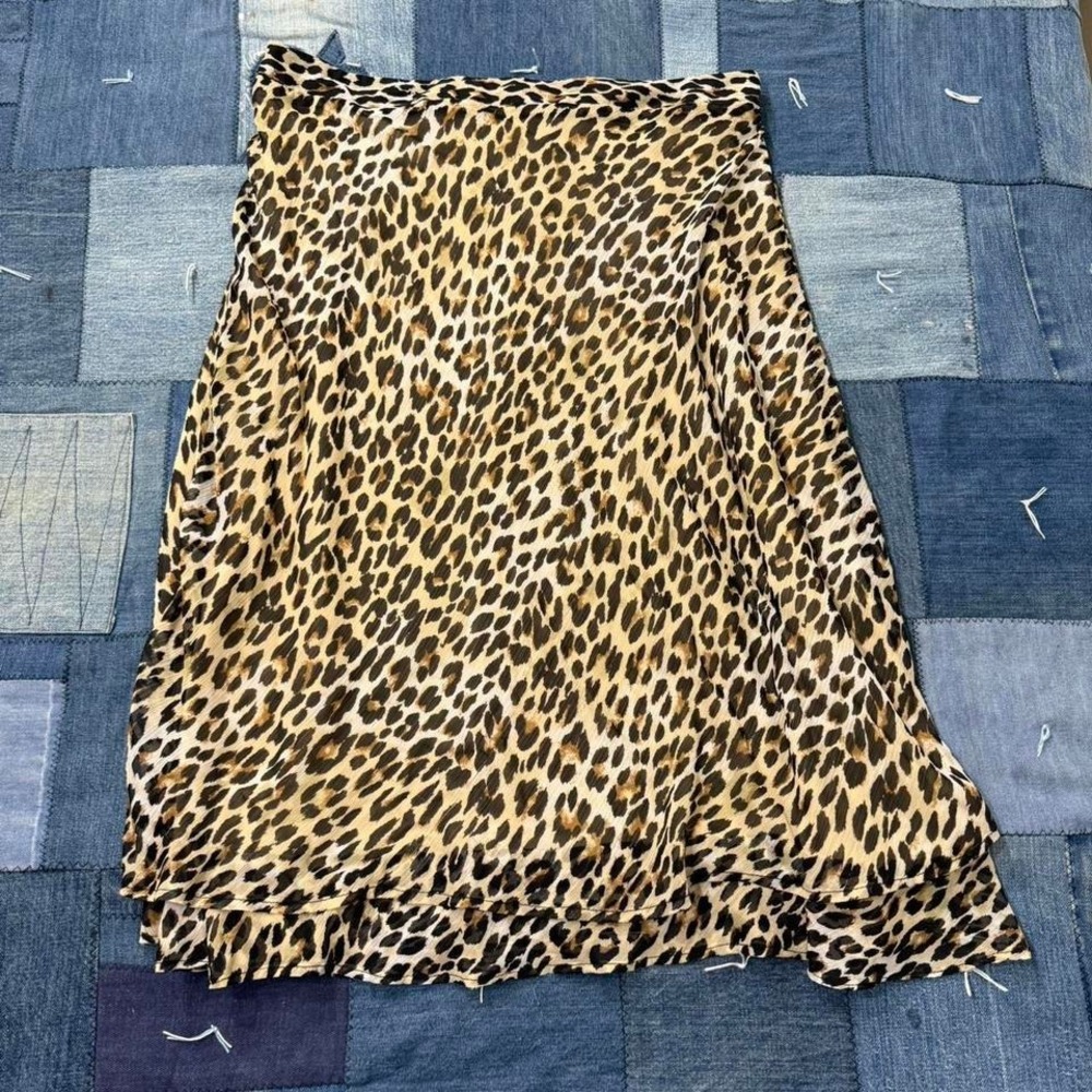 Leopard print midi skirt